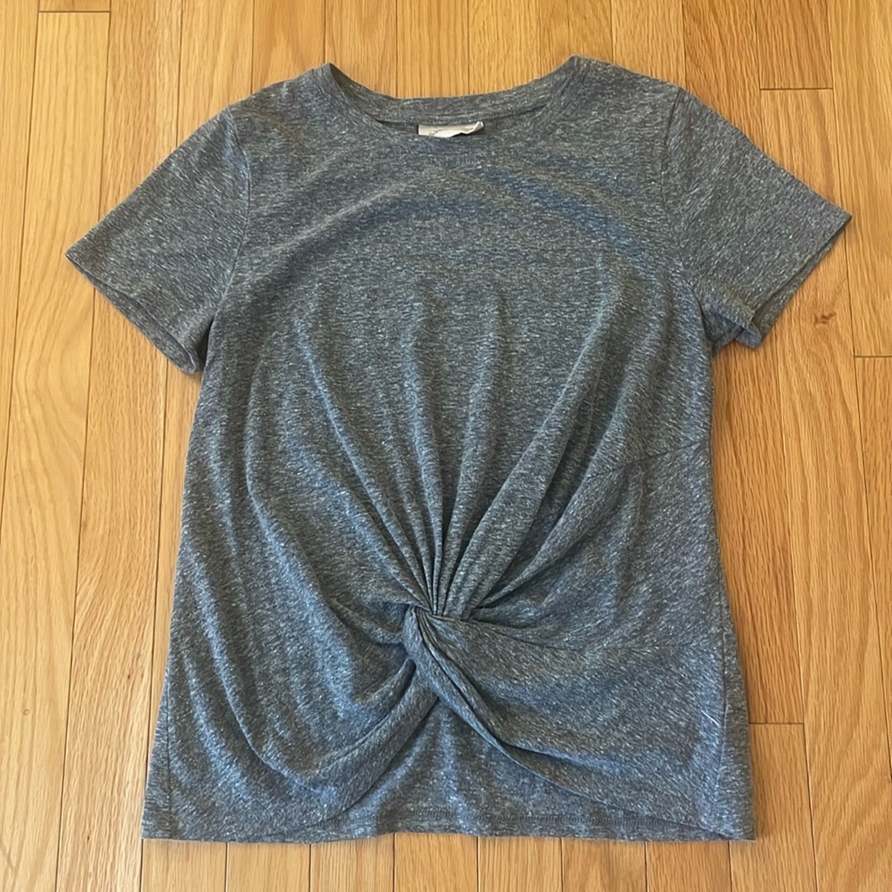 Universal Thread twist-front tee